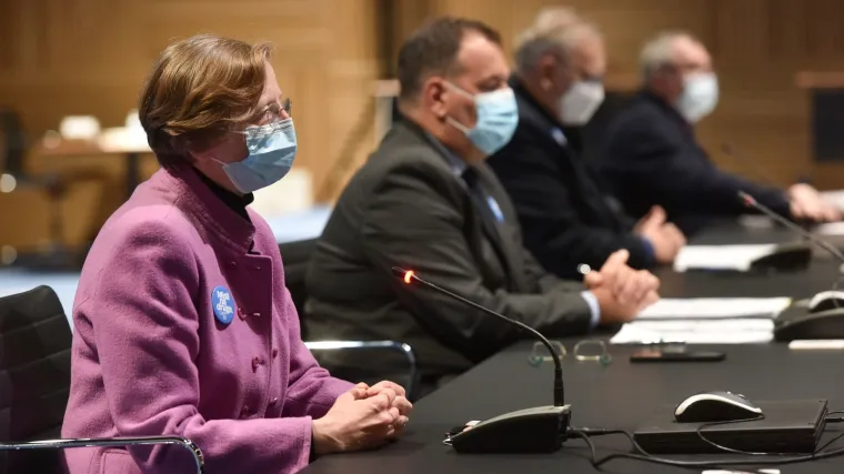 U bolnici u Zagrebu par zaražen britanskim sojem. Božinović pojasnio koje bi se mjere iduće mogle popu&scaron;tati i kada