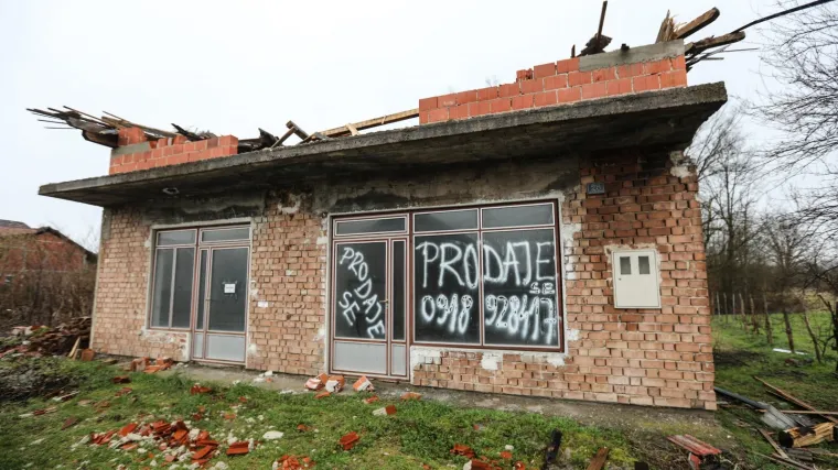 Zadnji je dan prijave za &scaron;tetu od potresa u razru&scaron;enoj županiji: 'U subotu smo do&scaron;li, a u subotu nisu radili'