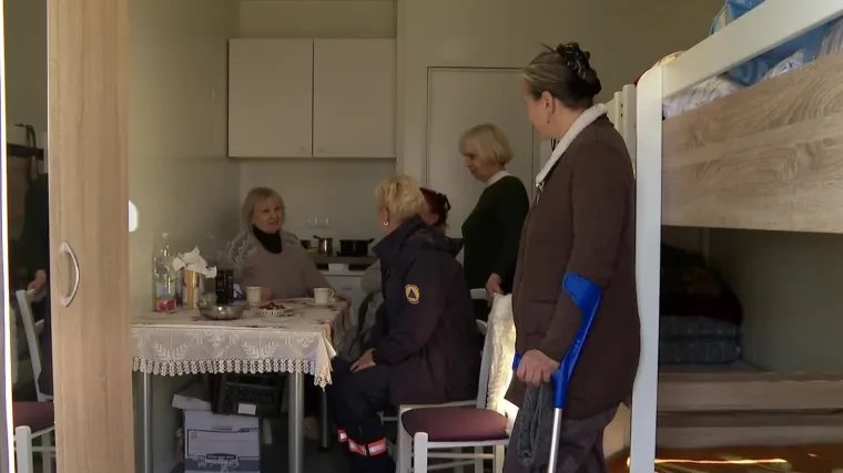 Zaživjelo kontejnersko naselje u Petrinji: Zasad u njemu tek desetak obitelji, evo kako se snalaze i &scaron;to im nedostaje