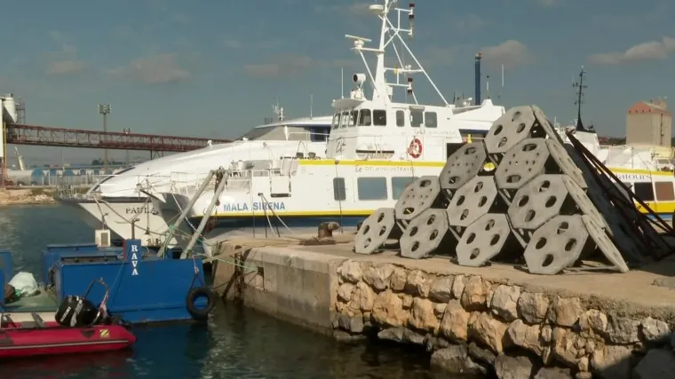 U Jadran će se prvi puta spustiti umjetni greben koji bi ribama trebao poslužiti kao stani&scaron;te