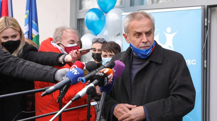 'Pa neće korona na junaka!; Neka se cijepe oni kojima je najpotrebnije, ja ću se zadnji cijepiti'