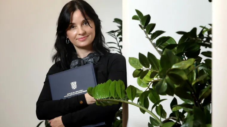 Ministrica pozvala trgovačke lance da podignu cijenu &scaron;ećera? 'Do 40 posto je jeftiniji nego u inozemstvu'