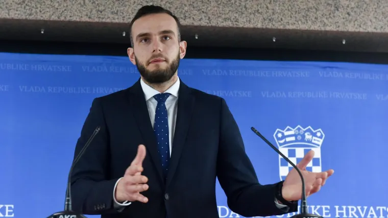 Aladrović o covid dodatku za umirovljenike: 'Ne znam od kuda iznos od 200 eura. To nije realno'