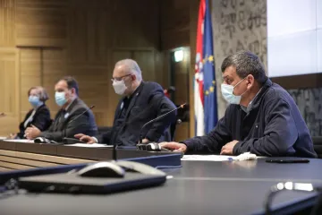Beroš objasnio kako Hrvatska i mimo EMA-e može uvesti rusko cjepivo, Božinović govorio o novom popuštanju mjera