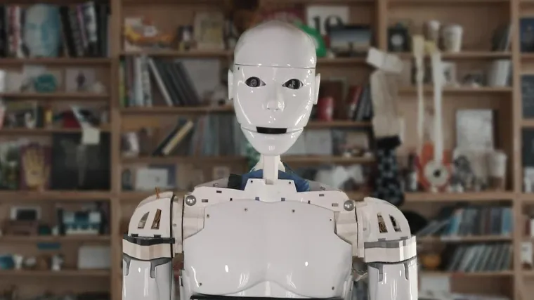 Robot Robi u Direktu: 'Taman sam trebao počet svirati s Dubiozom kad ova korona naleti - e jesu i oni na&scaron;li kad će me sastaviti'