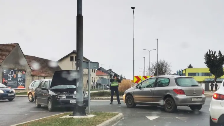 Sudarila su se dva auta na mjestu gdje su prije bile učestale nesreće