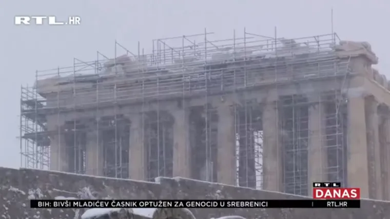 Ovo se rijetko viđa: Kaos u Grčkoj zbog snijega, zabijelila se i Atena i otoci