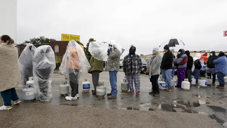 Oluja i polarna hladnoća ostavili bez struje milijune ljudi, 30 je umrlo: 'Blizu smo propasti'