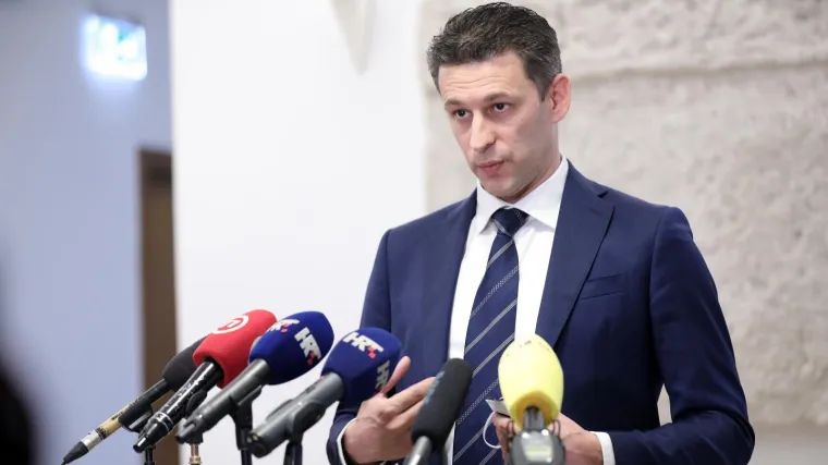 Povjerenstvo pokrenulo postupak protiv Bože Petrova: Prijavio je manju plaću od one koju je dobivao, a na ne&scaron;to je i zaboravio