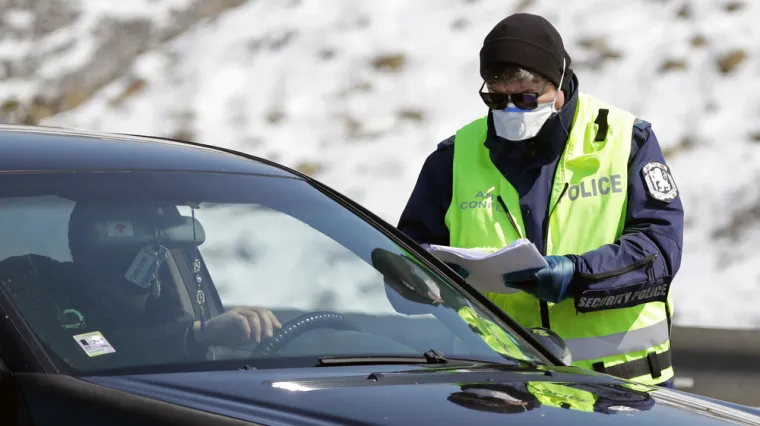'Kažu da su zaraženi pa ka&scaron;lju i pljuju po nama' E, jednog su sad strpali u zatvor...