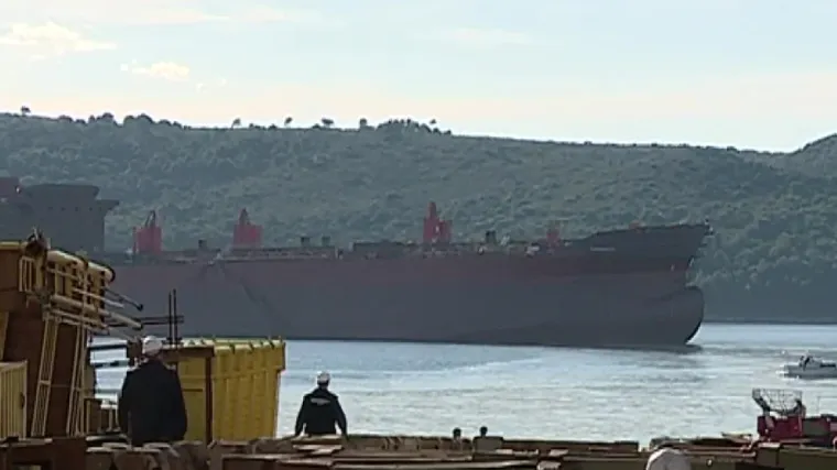 Nezadovoljni radnici Brodotrogira opet iza&scaron;li na ulice, obećanjima vi&scaron;e ne vjeruju: 'Institucije ove države ne rade ni&scaron;ta niti ih je briga za nas'