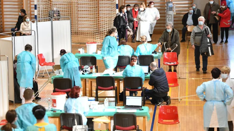 Prva županija u Hrvatskoj organizirala masovno cijepljenje &ndash; u nekoliko sati 1100 osoba