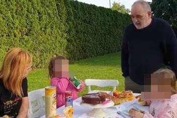 'Volim te tata, podario si mi najljepši mogući život, vidimo se u dvorištu'