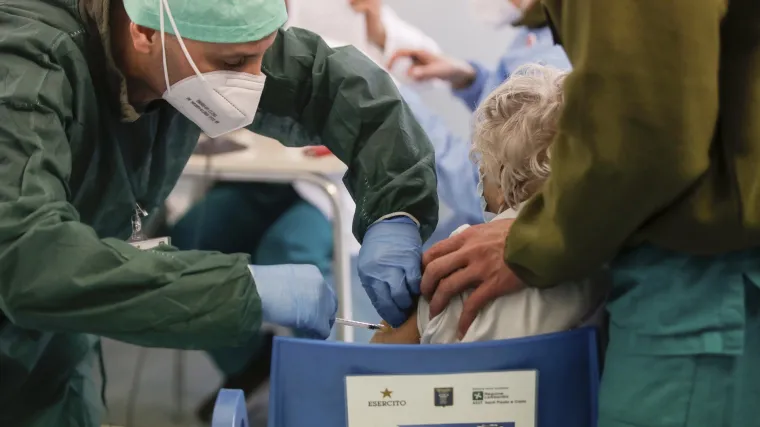 Evo koliko je koronavirus odnio života i koje su zemlje najteže pogođene. Jedna susjedna država na vrhu je popisa