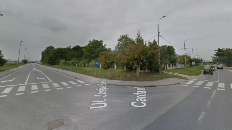 U&scaron;la je u raskrižje i oduzela prednost, ozlijeđeno troje ljudi