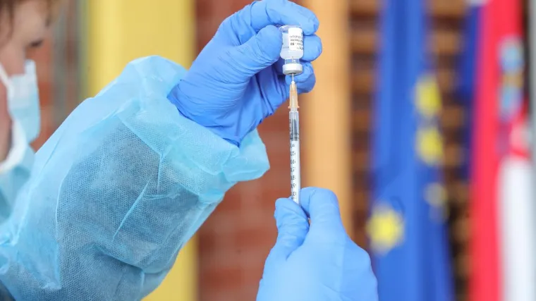 Alergični ste, a želite se cijepiti? Evo kakve su upute HZJZ-a i kome se trebate javiti