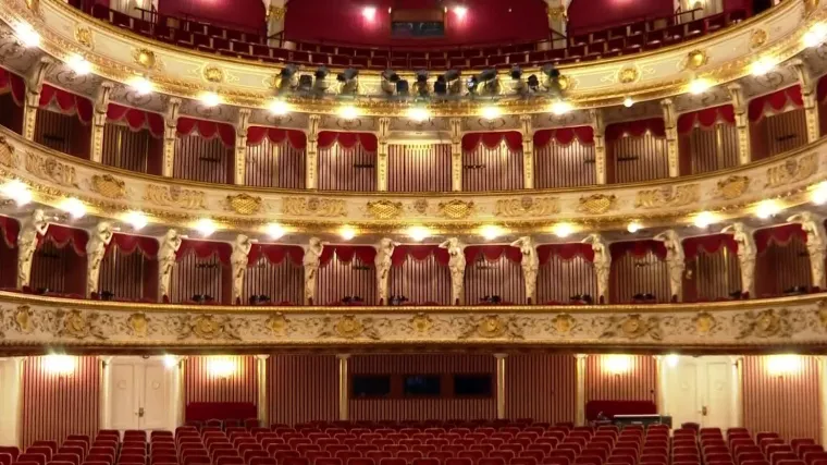 Želite li sa &Scaron;prajcom, Terezom ili nekom drugom zvijezdom u kazali&scaron;te? Možete, licitirajte i pomognite Petrinji!