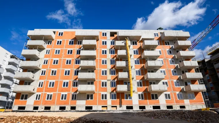 Trži&scaron;te nekretnina palo je za 12 posto, ali je zato prosječna cijena kvadrata narasla za - &scaron;est posto