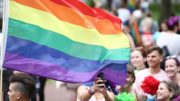 Mu&scaron;karac koji je &scaron;irio govor mržnje protiv LGBTIQ zajednice na dru&scaron;tvenim mrežama kažnjen je sa &scaron;est mjeseci zatvora