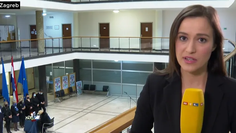 Ljudi i dalje pristižu kako bi se upisali u knjigu žalosti: 'Bio je čovjek koji je volio ljude i svoj grad bez zadr&scaron;ke'