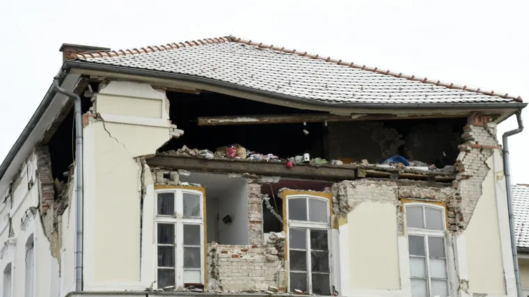 Državna tajnica obi&scaron;la javne institucije o&scaron;tećene u potresu