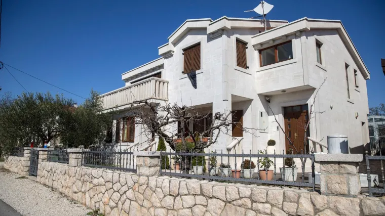 Iako je tvrdio da ima samo vikendicu od 55 četvornih metara, ovo su sve Bandićeve  nekretnine koje je stekao na razne načine