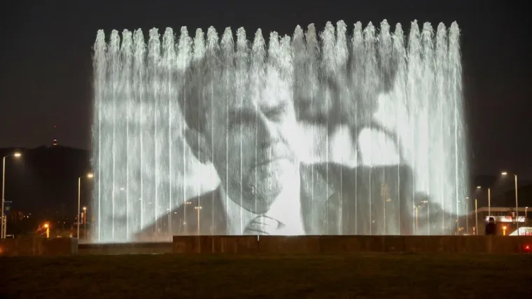 U Zagrebu će sutra biti dan žalosti zbog smrti gradonačelnika Milana Bandića