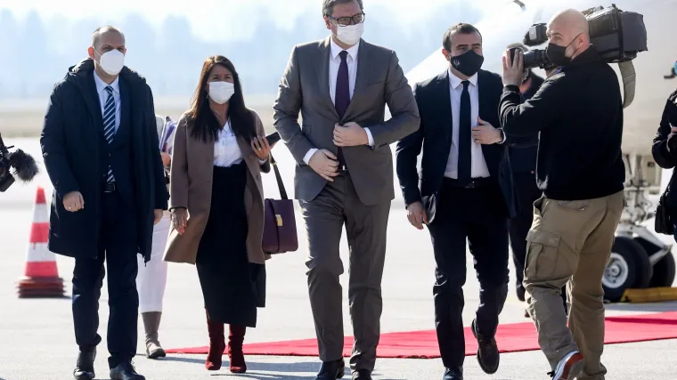 Vučić u Sarajevo donio cjepivo za Federaciju BiH, Dodik: 'Ovo je velika stvar'