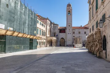 Grad nabavlja kamera za pretrage iz ruševina, šatore i opremu