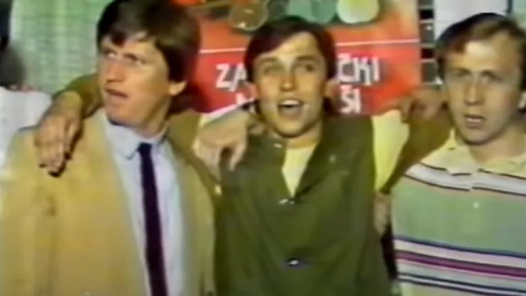 'Za vsaku dobru reč, kaj reći si mi znala, za vsaki pogled tvoj, za vsaki smeh tvoj, fala!'