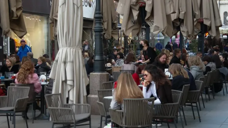 U Hrvatskoj kao da korone nema, a pola Europe se zatvara. Lauc proglasio RIP covidu, Pola&scaron;ek: 'Virus jo&scaron; može imati zamaha'