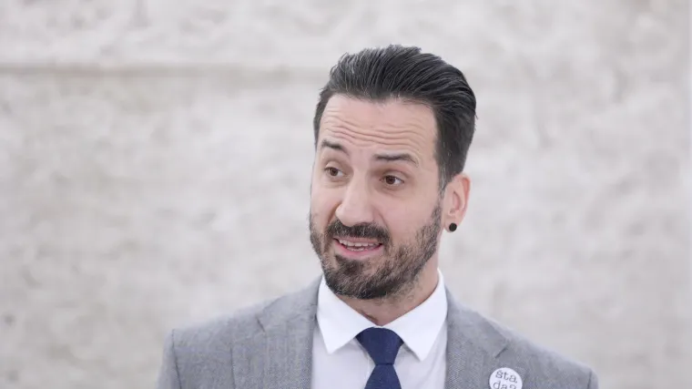 'Skriva se podatak koliko je preminulih potpisalo za predsjedničke kandidate'