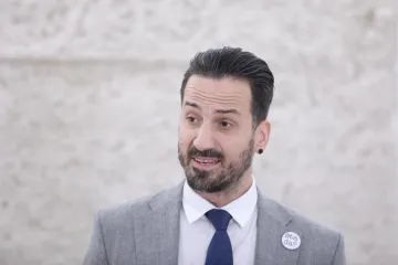 'Skriva se podatak koliko je preminulih potpisalo za predsjedničke kandidate'