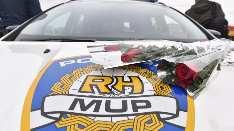 Čestitka na mupovski način: Za Dan žena provode akciju 'Žene u prometu!'. S uskličnikom. I cvijećem za one koje po&scaron;tuju propise