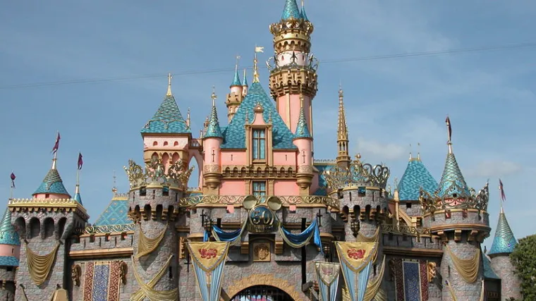 Velike nade za 1. travnja: Kalifornija ublažava mjere i otvara Disneyland