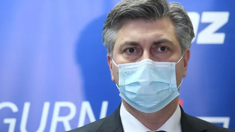 'On može imati stav o bilo kojoj temi. No, Ustavni sud odlučuje o tome &scaron;to je ustavno. Idemo u nekakav polusukob'