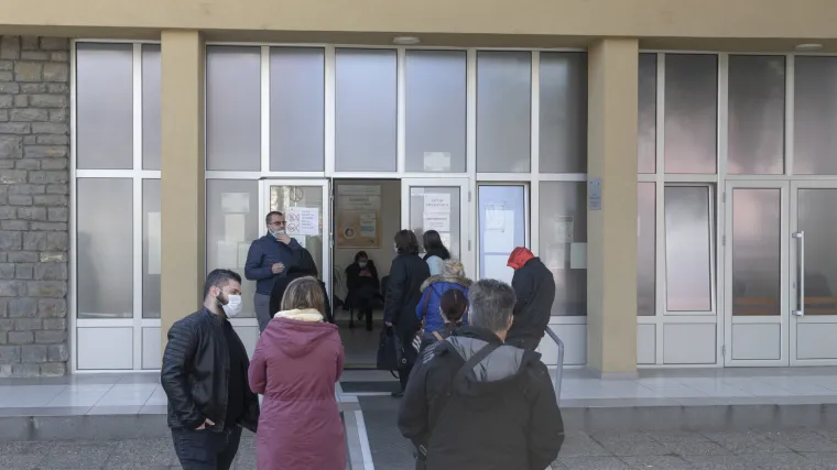 Srpski liječnici ogorčeni na vlast: Do&scaron;lo je do rasta broja novih zaraza, a politika oklijeva sa zatvaranjem