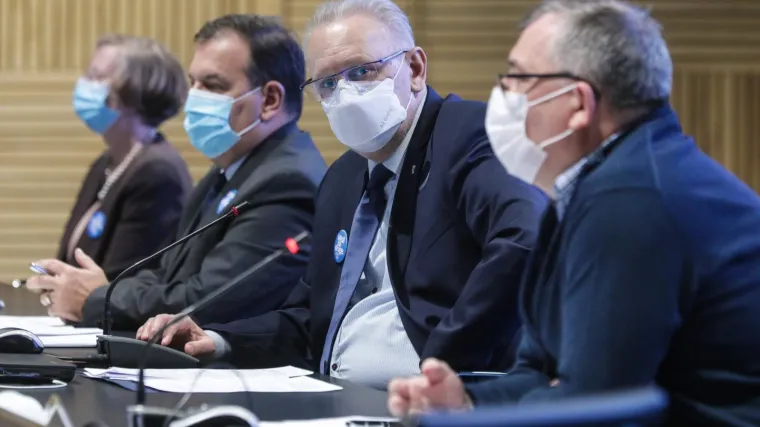 Božinović predstavio četiri mjere; Capak govorio o problemima s AstraZenecom