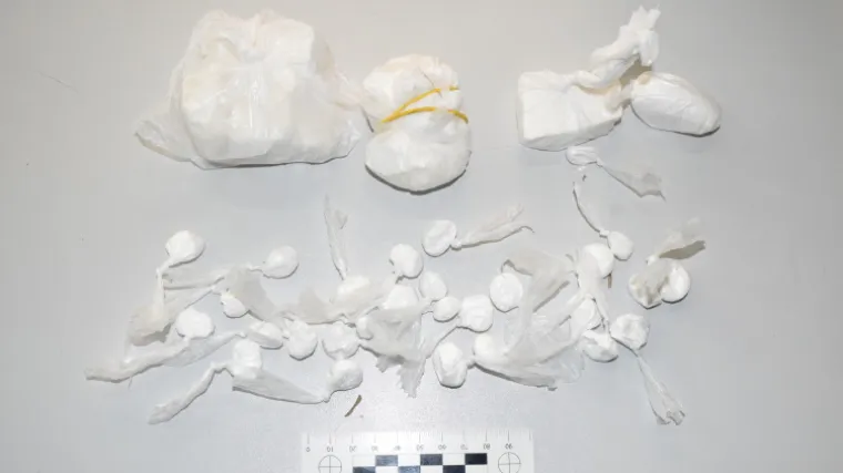 24-GODI&Scaron;NJAK UHIĆEN S VI&Scaron;E OD 600 GRAMA KOKAINA: Većina je pronađena u autu, zaradio kaznenu prijavu