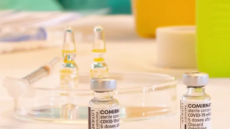 91-godi&scaron;njakinja se cijepila Astrazenecom i preminula. HALMED istražuje 8 slučajeva, Hrvatska ne zaustavlja cijepljenje. Ima li razloga za zabrinutost?