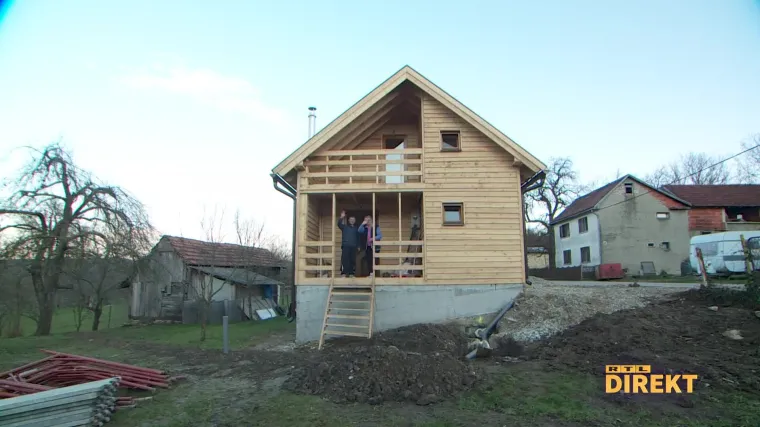 Drvene kuće kao spas od potresa: 'Bračni par iz Petrinje od donatora iz Salzburga dobio trajnu drvenu kuću'
