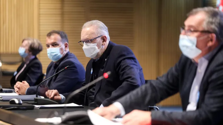 Bero&scaron;: 'Britanski soj preuzima dominaciju'. Capak odgovara &scaron;to se dogodilo Hrvatskoj oko cijepljenja da smo među najgorima