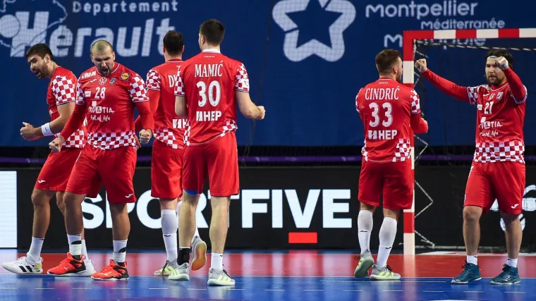 Savez objavom htio ublažiti katastrofu, ali uslijedio je napad navijača - 'Vrijeme je za reset'