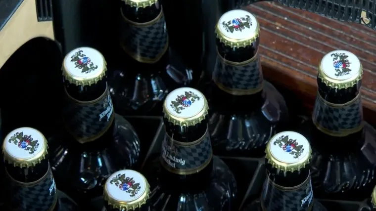 Jednima smrkne, drugima svane: Riječani navalili na 55 tisuća litara piva koje se prodaje u pola cijene