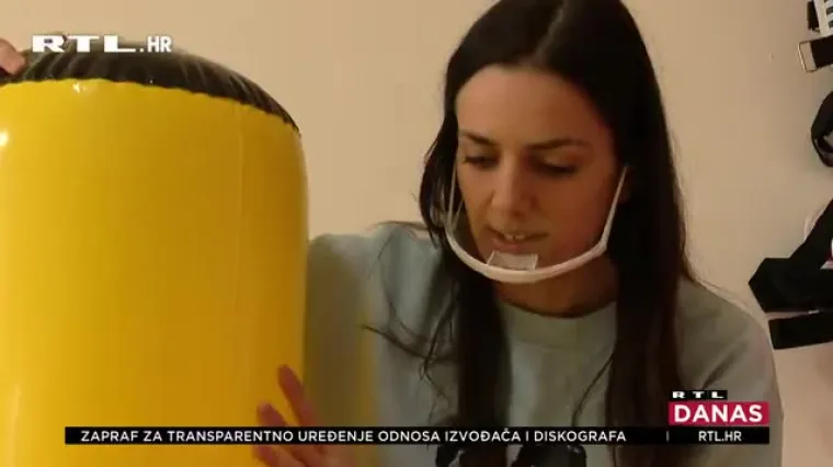 RTL posjetio prvu teretanu za djecu. Trenerica je u opremu uložila oko 10 tisuća kuna, a dio je i sama izradila