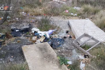 Dio Zadarske županije pun azbestnih ploča, wc školjki, pelena, plastike...