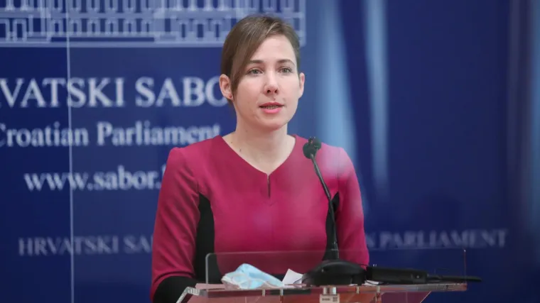 'Svoju sudbinu prepustili smo potkapacitiranim europskim birokratima!'