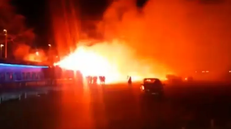 Navijači Dinama bakljadom proslavili 35. rođendan i poslali poruku Mamiću