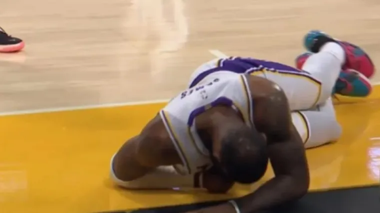 LeBron James zbog ozljede zavr&scaron;io utakmicu ranije