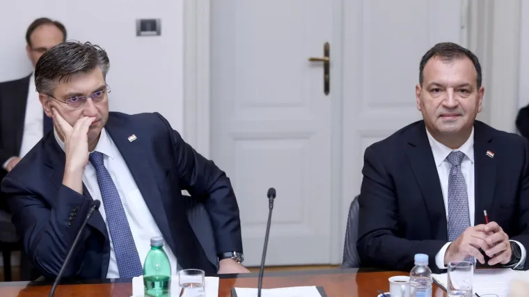 Show s cijepljenjem se nastavlja: Plenković, Bero&scaron; i Jandroković dobivaju svoju dozu AstraZenece